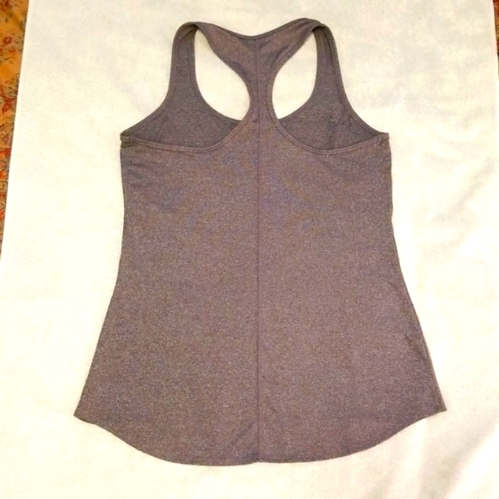 C9 Champion womens medium  racerback Athletic Tank Top Scoop Neckline Curved Hem